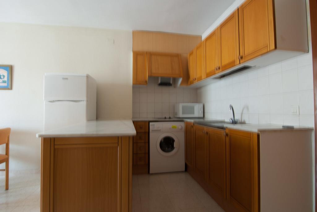 Apartamentos Marblau Los Iris- Julio Y Agosto Solo Familias Gandía Exterior foto